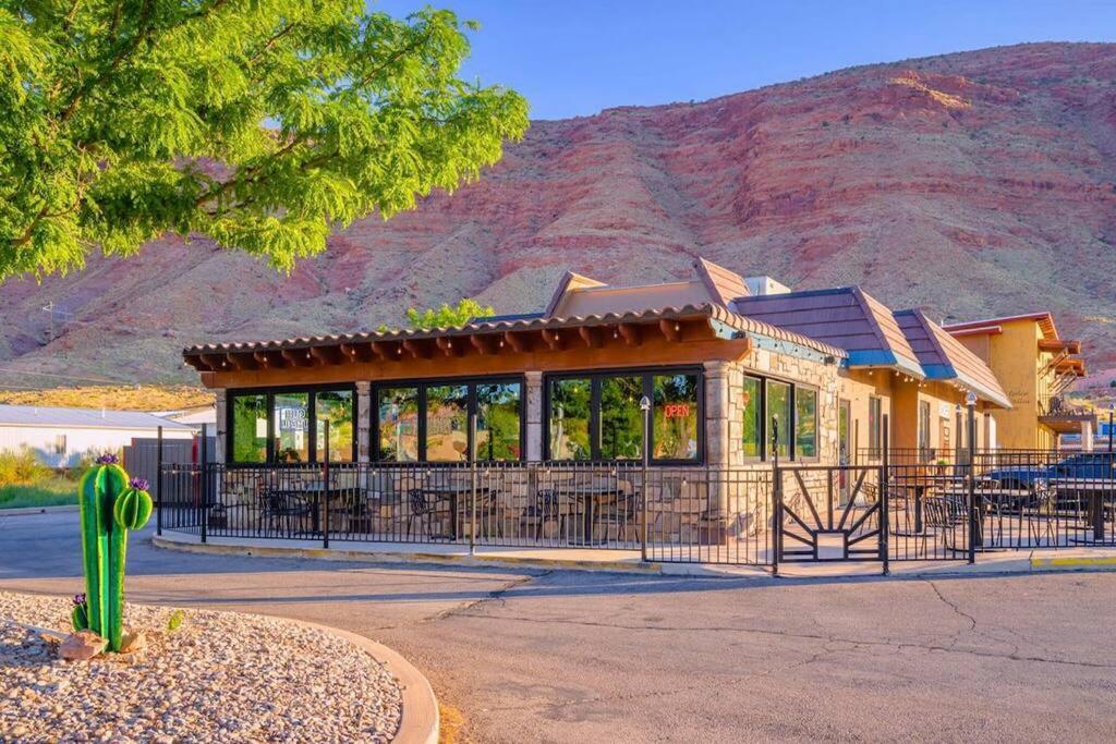 Luxury Downtown Rental - La Dolce Vita Villa #3 Moab Exterior photo